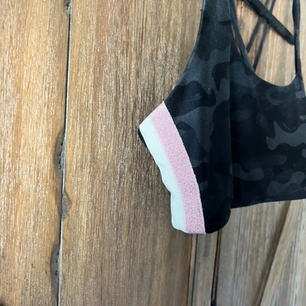 Spiritual Gangster Black Camo Strappy Back Side Stripe Sports Bra L EUC - Picture 3 of 5